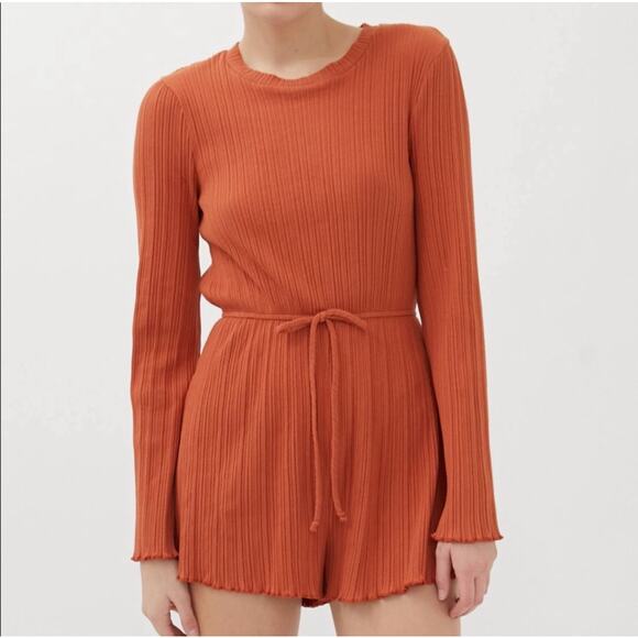 NWT Urban Outfitters Lettuce Edge Ribbed Pumpkin Tie Romper Women's Size Medium - Picture 1 of 14